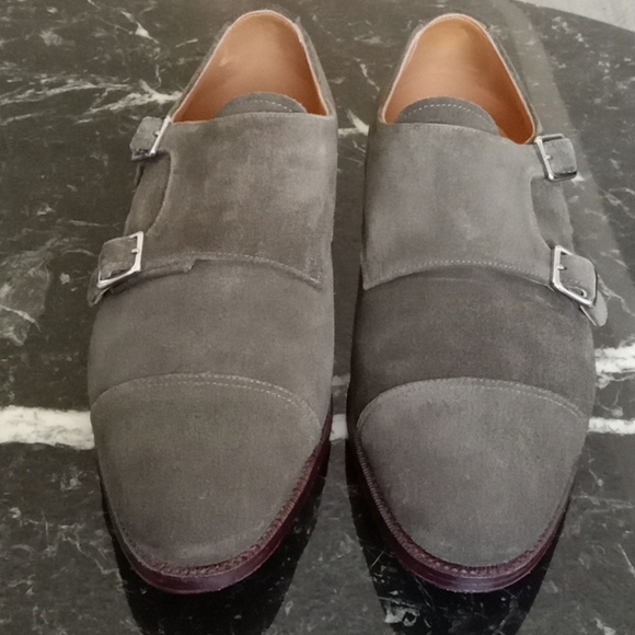 Custom handmade in Mallorca Spain, a special dark Olive suede double strap - Picture 5 of 9